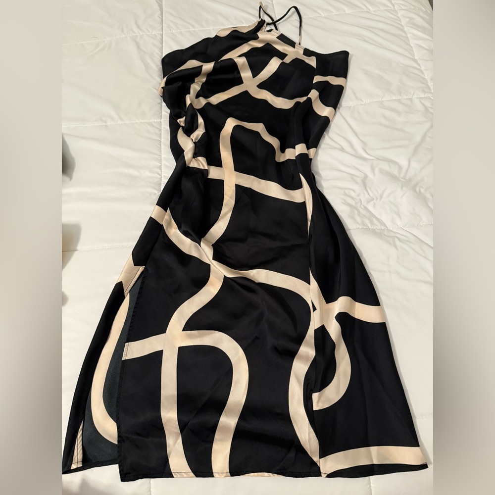 Cream and Black Sleeveless swim Coverup dress